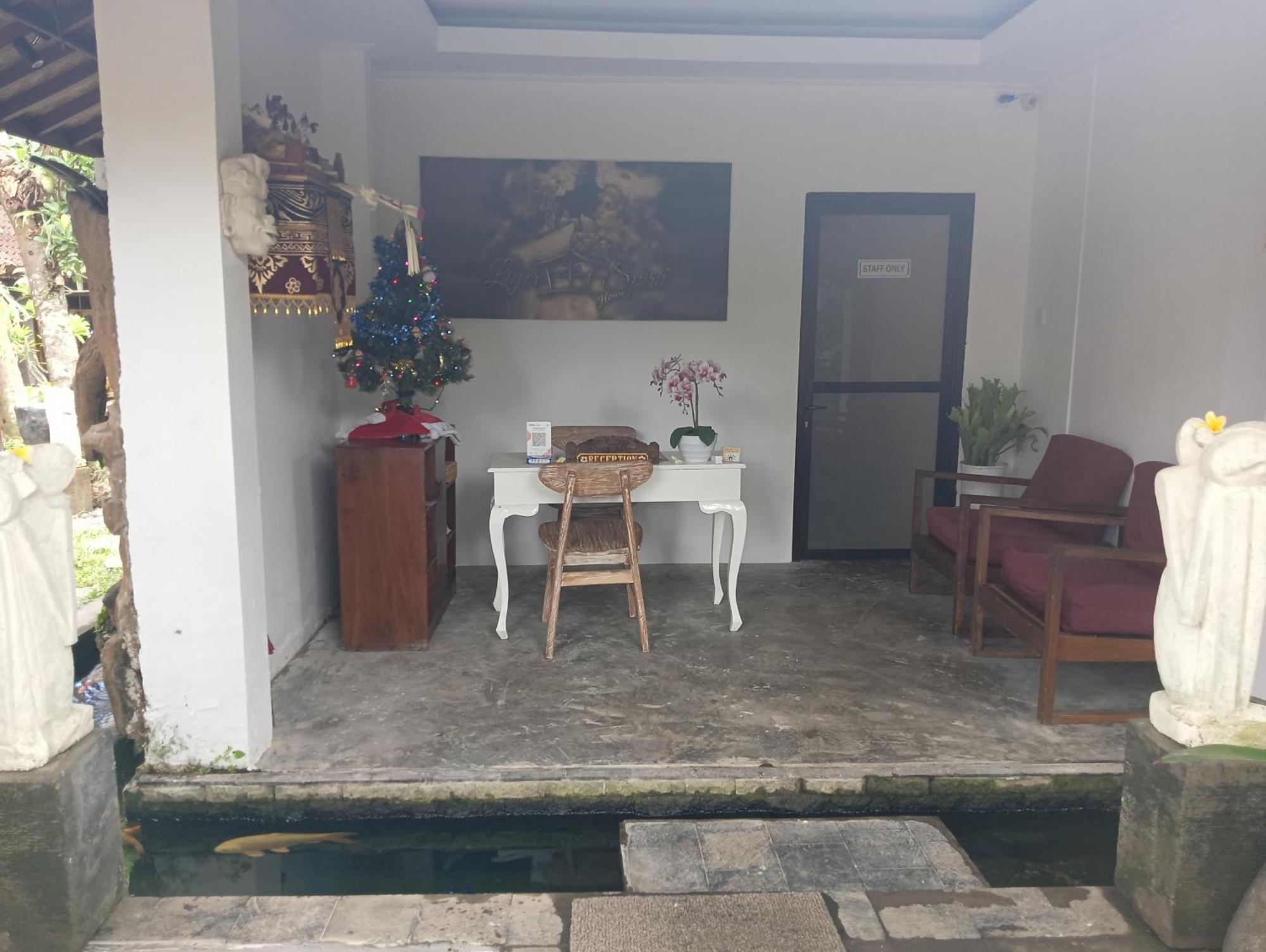 乌布 利约精神之家旅馆酒店 外观 照片