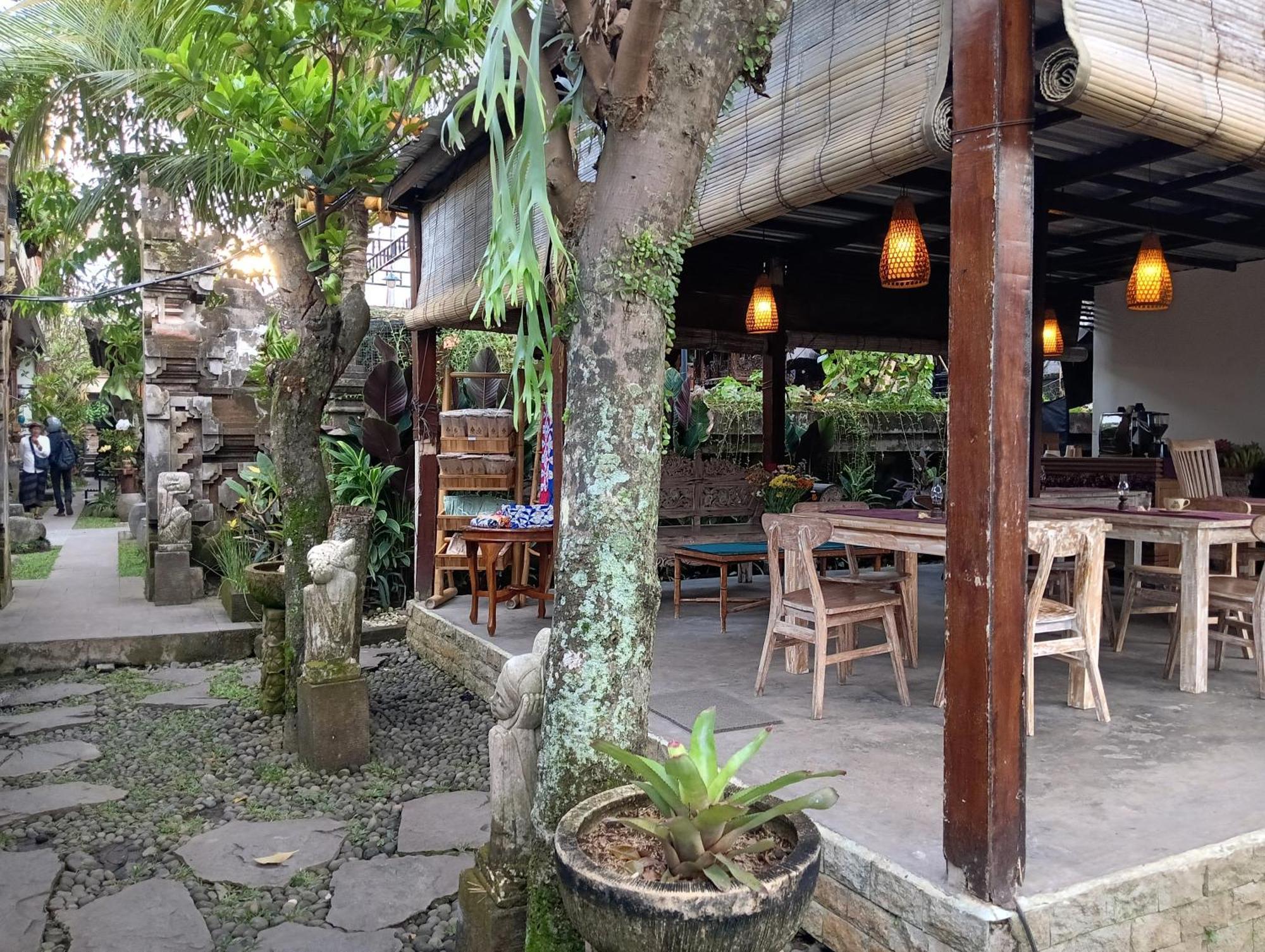 乌布 利约精神之家旅馆酒店 外观 照片